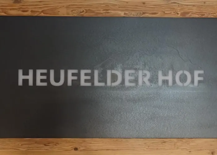 Heufelder Hof Hotel *
