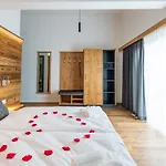 Heufelder Hof Hotel *