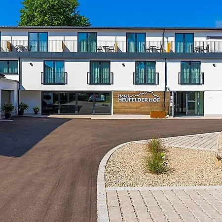 Heufelder Hof Hotell *